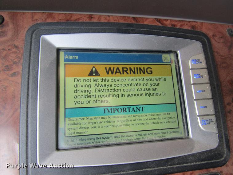 image for item DD8496 2009 Peterbilt 387 semi truck