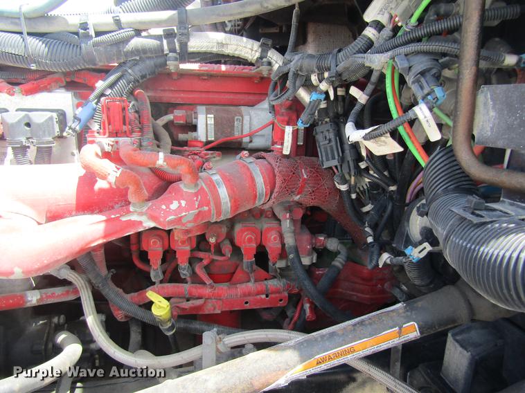 image for item DD8496 2009 Peterbilt 387 semi truck