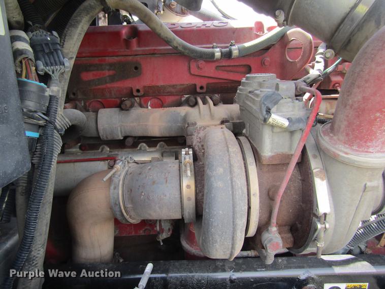 image for item DD8496 2009 Peterbilt 387 semi truck