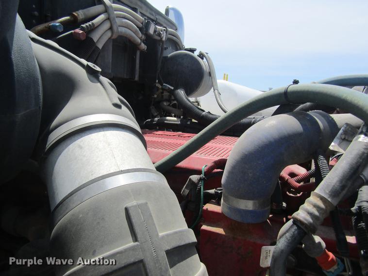 image for item DD8496 2009 Peterbilt 387 semi truck