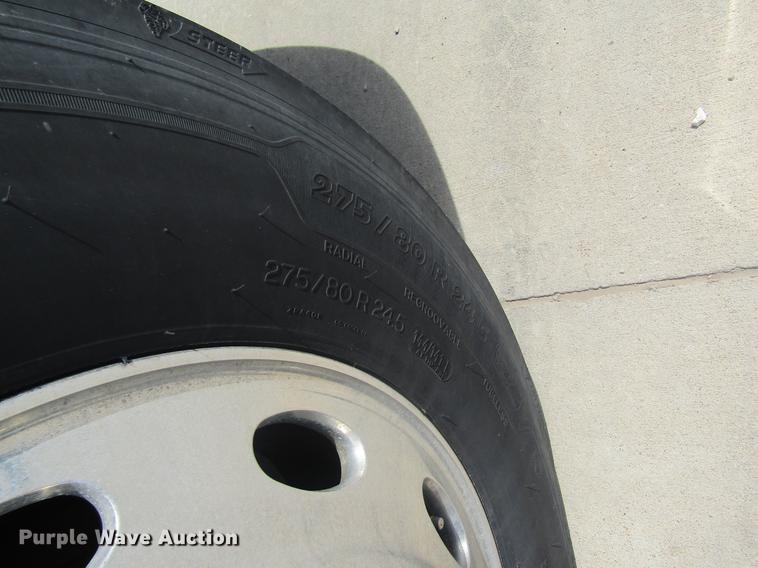 image for item DD8497 2008 Peterbilt 387 semi truck