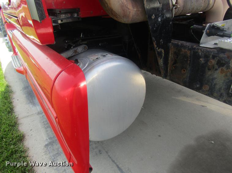 image for item DD8497 2008 Peterbilt 387 semi truck