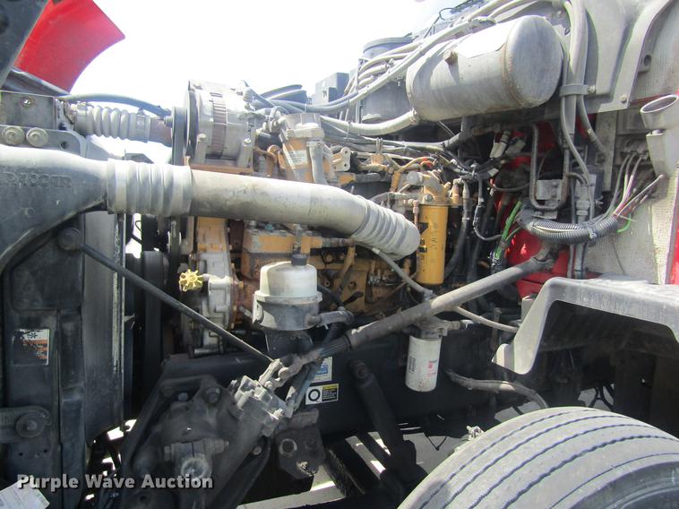 image for item DD8497 2008 Peterbilt 387 semi truck