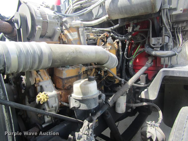 image for item DD8497 2008 Peterbilt 387 semi truck