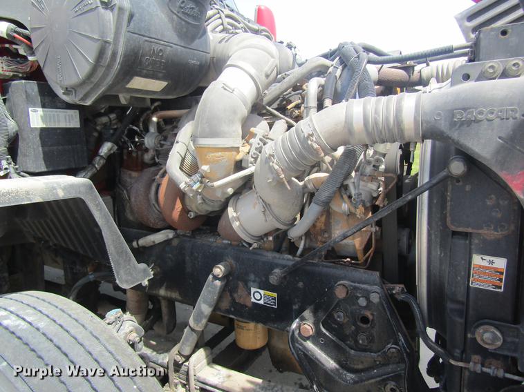 image for item DD8497 2008 Peterbilt 387 semi truck