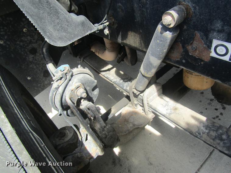 image for item DD8497 2008 Peterbilt 387 semi truck