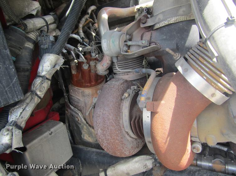 image for item DD8497 2008 Peterbilt 387 semi truck