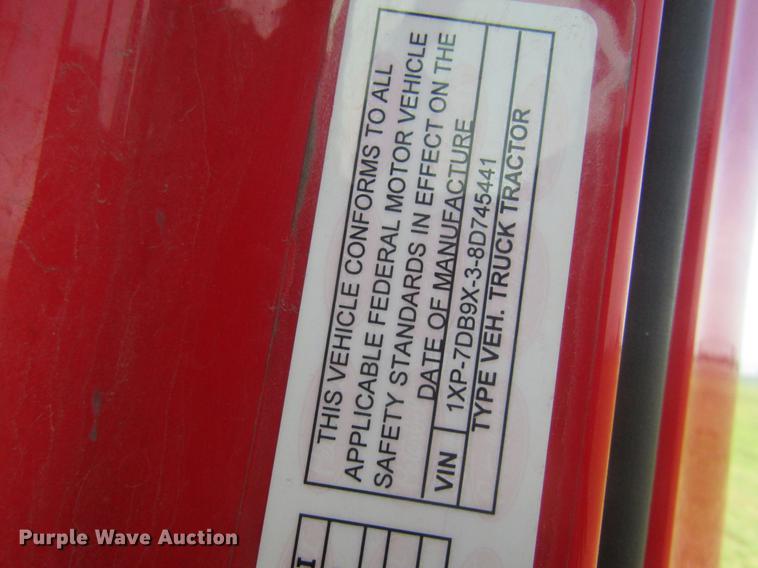 image for item DD8497 2008 Peterbilt 387 semi truck