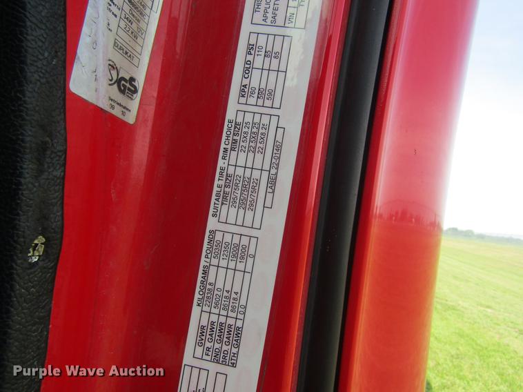 image for item DD8497 2008 Peterbilt 387 semi truck