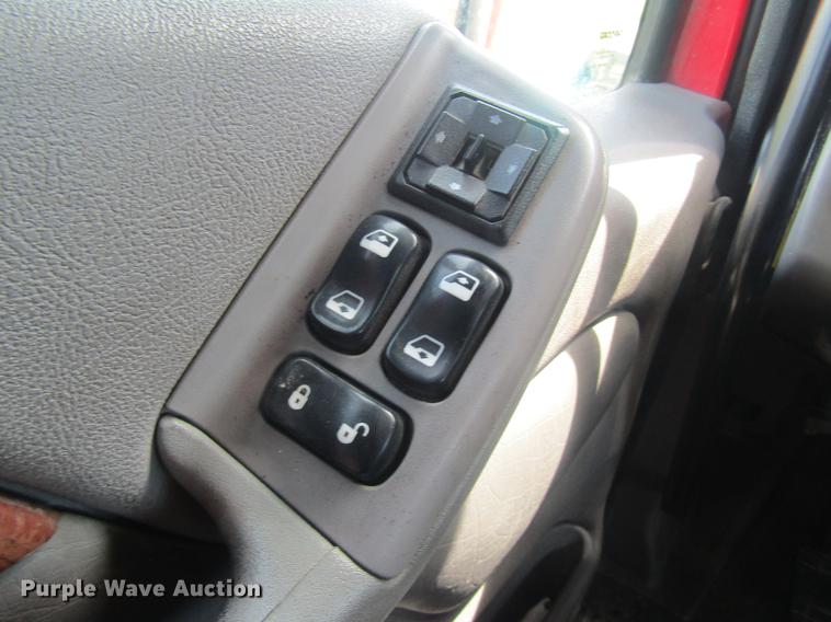 image for item DD8497 2008 Peterbilt 387 semi truck