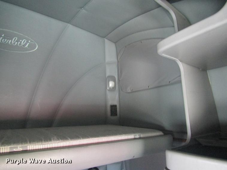 image for item DD8497 2008 Peterbilt 387 semi truck