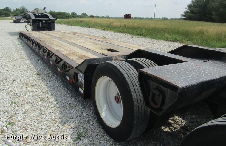 image for item DD8509 2002 Eager Beaver 50GSL lowboy equipment trailer