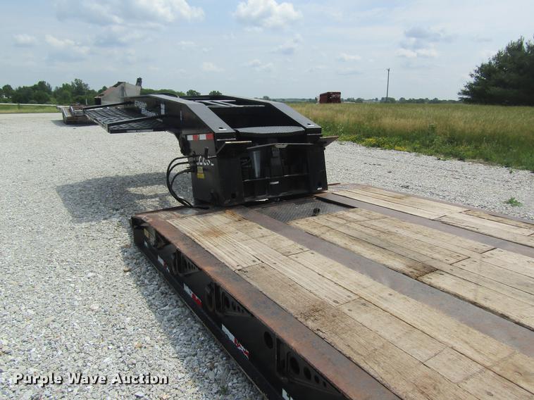 image for item DD8509 2002 Eager Beaver 50GSL lowboy equipment trailer
