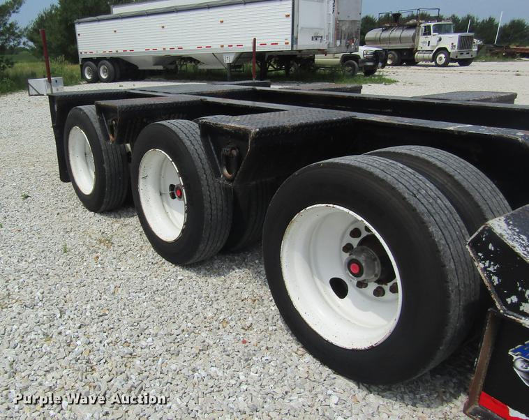 image for item DD8509 2002 Eager Beaver 50GSL lowboy equipment trailer