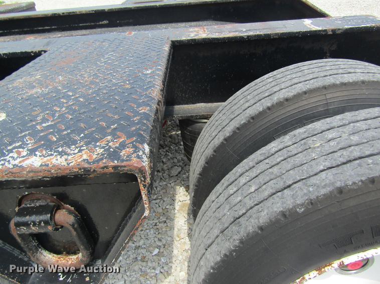 image for item DD8509 2002 Eager Beaver 50GSL lowboy equipment trailer