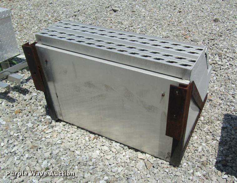 image for item DD8512 Truck parts and accessories