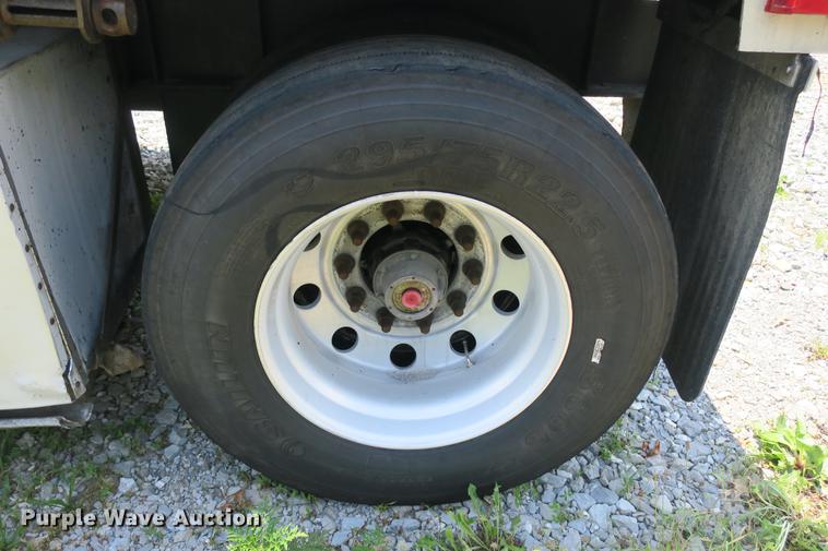 image for item DE3725 2004 Transcraft Eagle W2 flatbed trailer