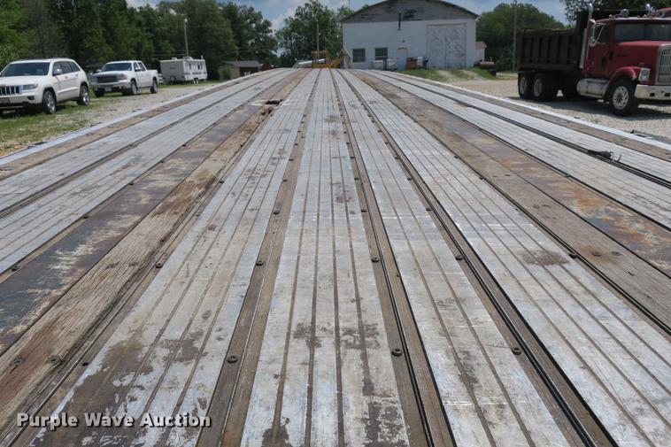 image for item DE3725 2004 Transcraft Eagle W2 flatbed trailer