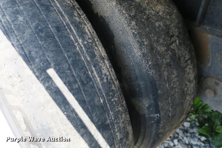 image for item DE3725 2004 Transcraft Eagle W2 flatbed trailer