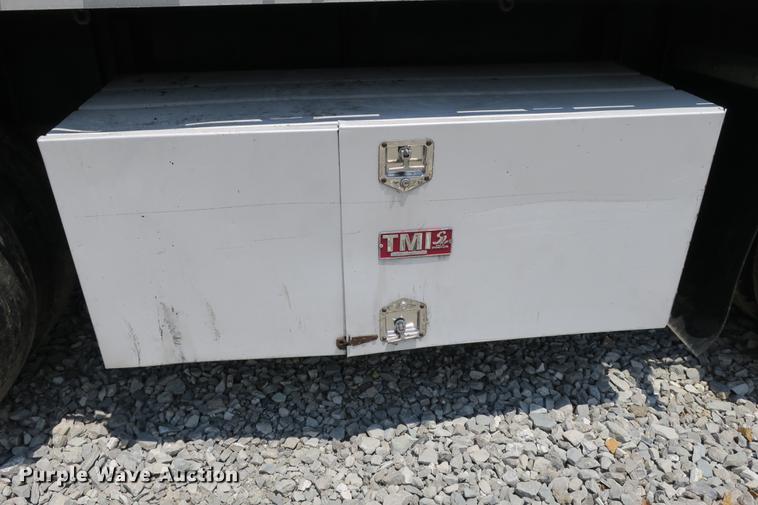 image for item DE3725 2004 Transcraft Eagle W2 flatbed trailer