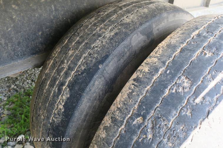 image for item DE3725 2004 Transcraft Eagle W2 flatbed trailer