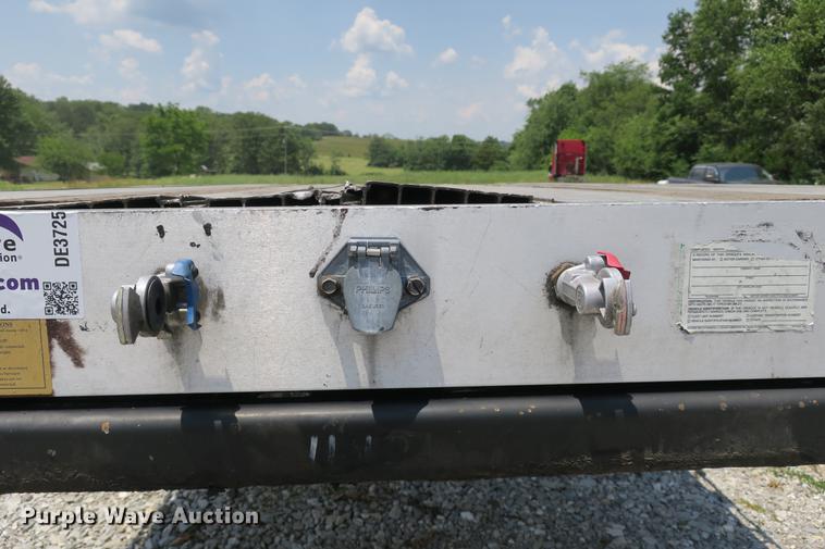 image for item DE3725 2004 Transcraft Eagle W2 flatbed trailer