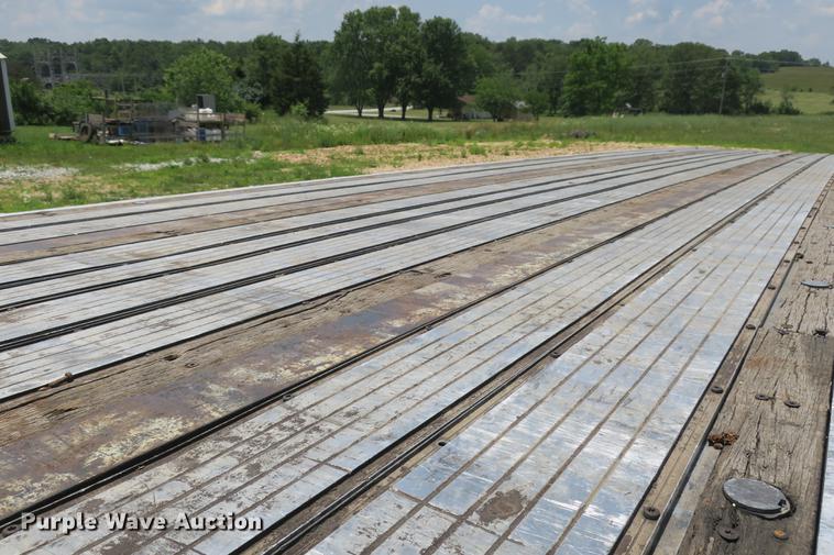 image for item DE3725 2004 Transcraft Eagle W2 flatbed trailer