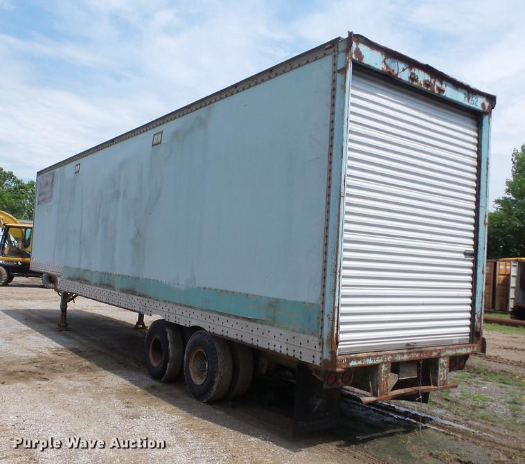 image for item EI9817 1975 Copco ES-DF12FRP dry van trailer