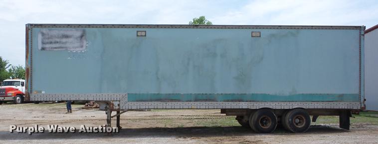 image for item EI9817 1975 Copco ES-DF12FRP dry van trailer