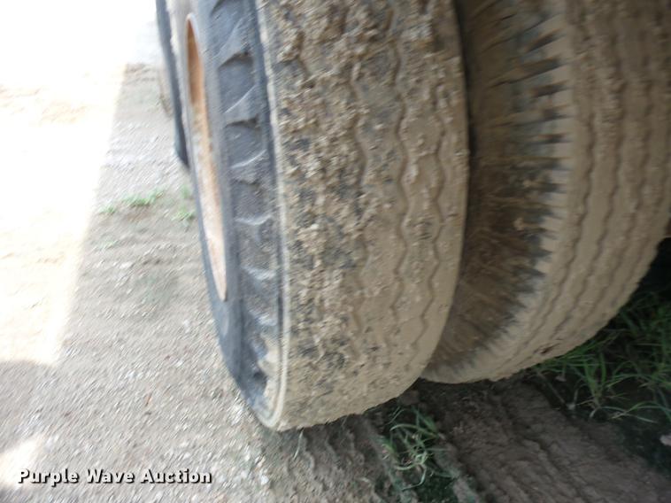 image for item EI9817 1975 Copco ES-DF12FRP dry van trailer