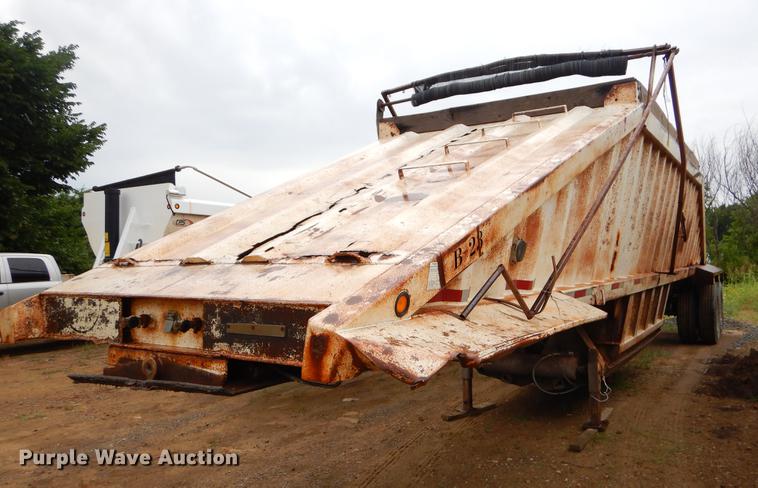 image for item EK9510 1993 CPS bottom dump trailer