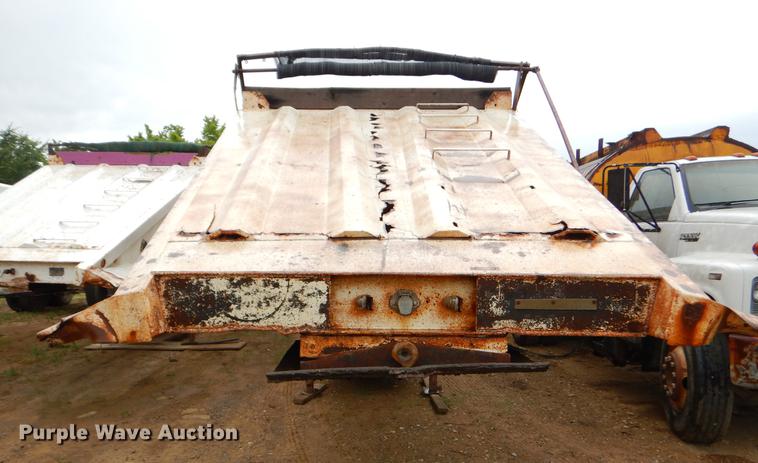 image for item EK9510 1993 CPS bottom dump trailer