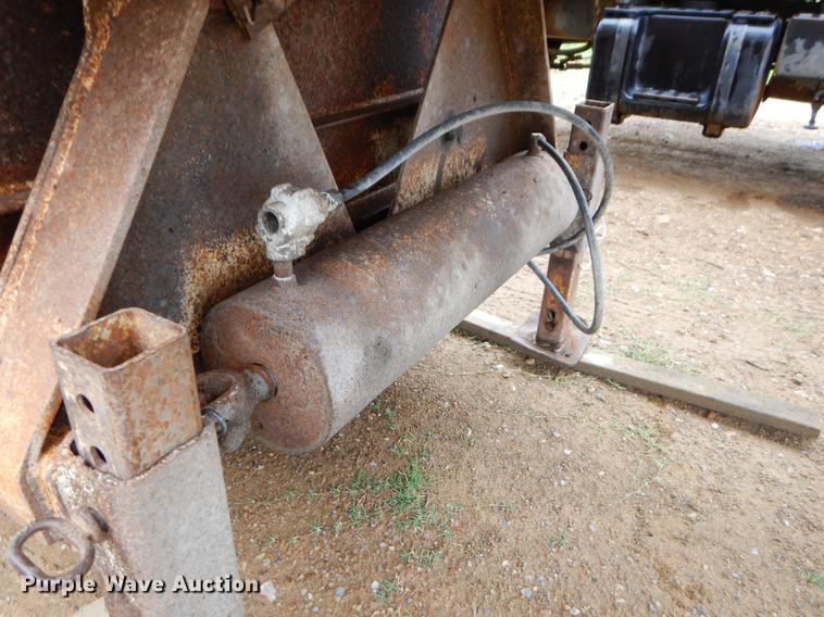 image for item EK9510 1993 CPS bottom dump trailer