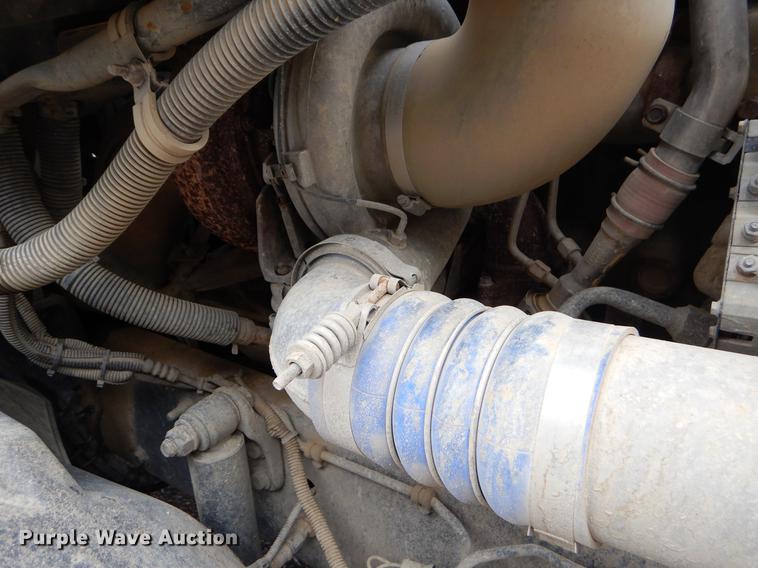 image for item EK9512 2006 Freightliner Columbia 120 semi truck