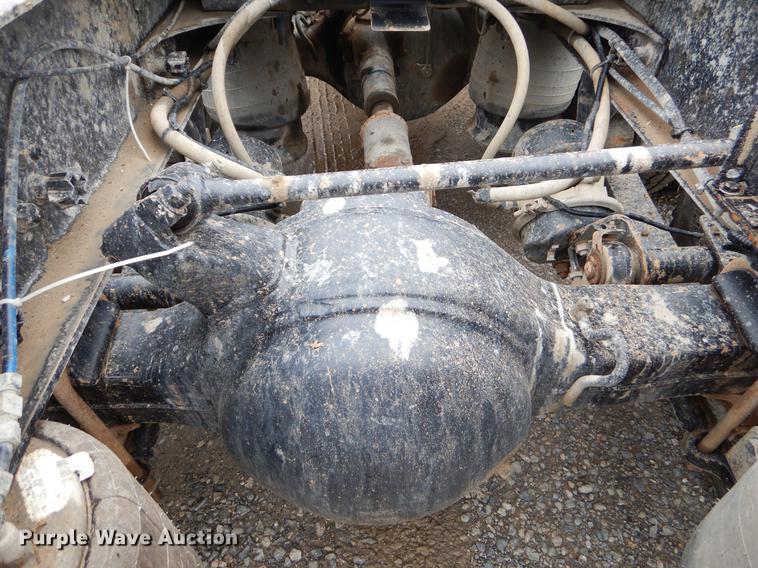 image for item EK9512 2006 Freightliner Columbia 120 semi truck