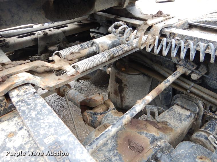 image for item EK9512 2006 Freightliner Columbia 120 semi truck