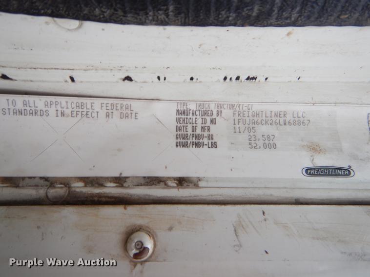 image for item EK9512 2006 Freightliner Columbia 120 semi truck