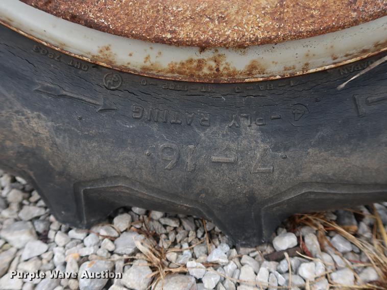 image for item AT9235 Ford F1100 tractor