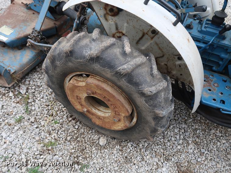 image for item AT9235 Ford F1100 tractor