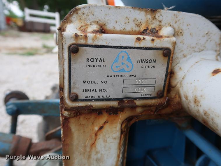 image for item AT9235 Ford F1100 tractor