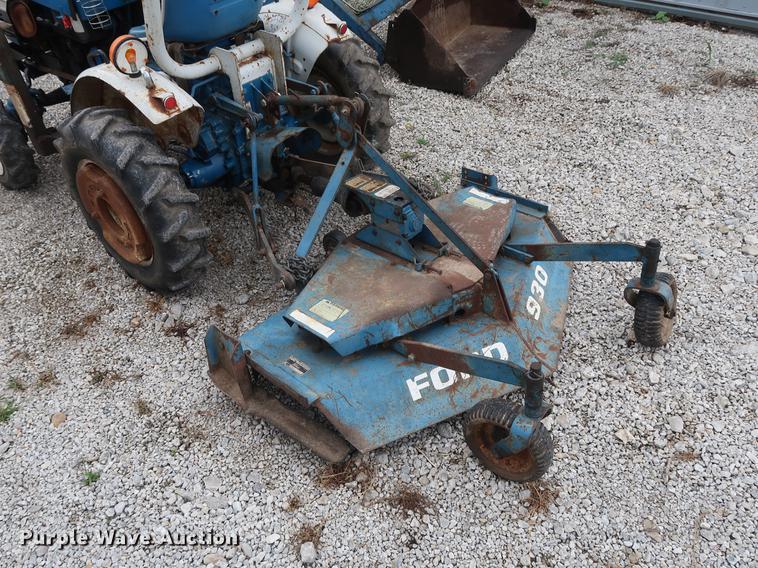 image for item AT9235 Ford F1100 tractor