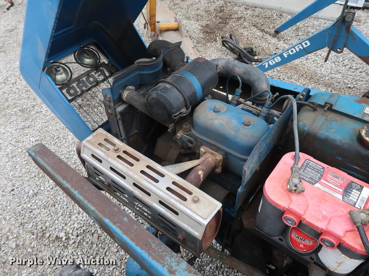 image for item AT9235 Ford F1100 tractor