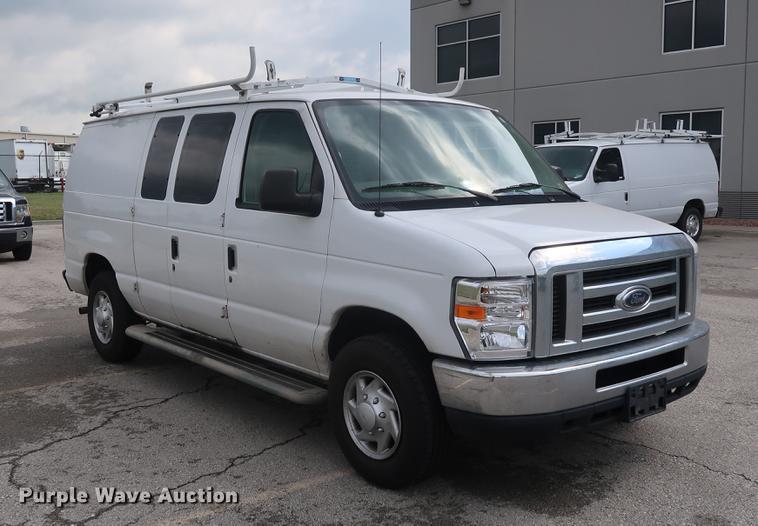 image for item AX9020 2012 Ford E250 van