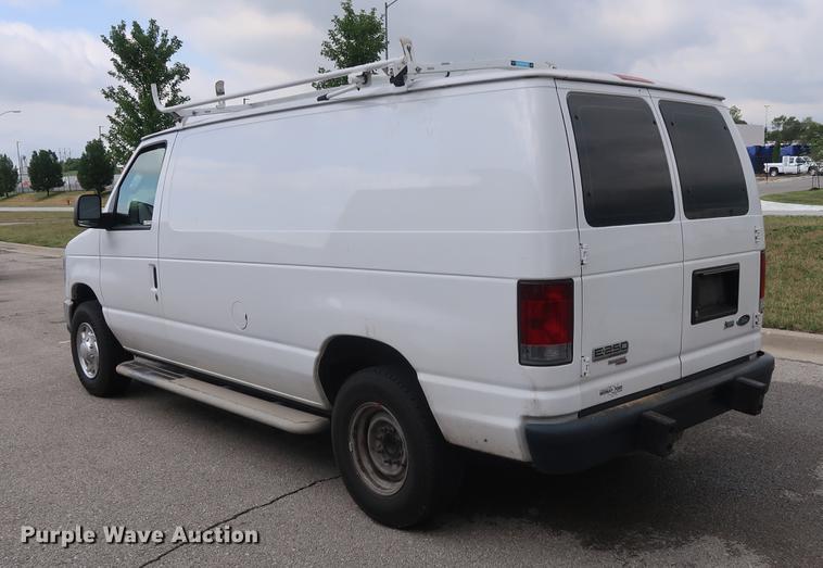 image for item AX9020 2012 Ford E250 van