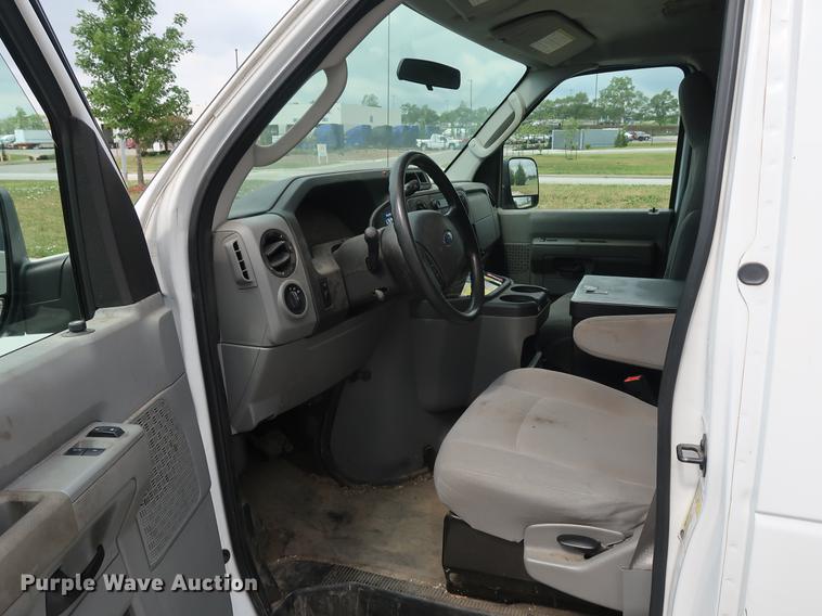 image for item AX9020 2012 Ford E250 van