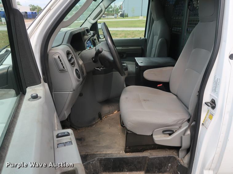 image for item AX9020 2012 Ford E250 van
