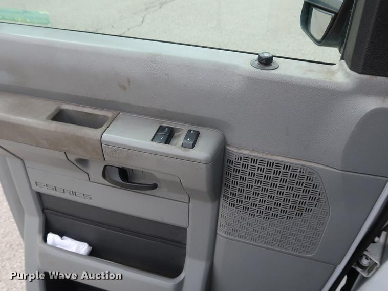 image for item AX9020 2012 Ford E250 van