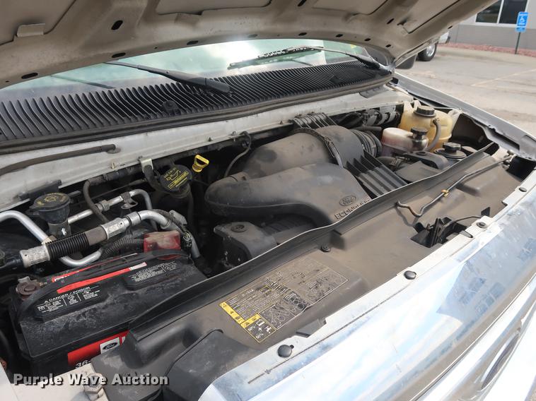 image for item AX9020 2012 Ford E250 van