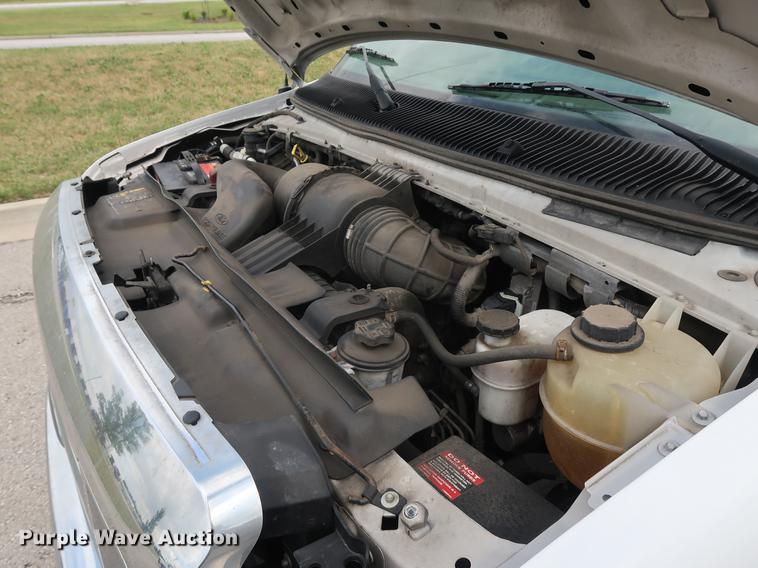 image for item AX9020 2012 Ford E250 van