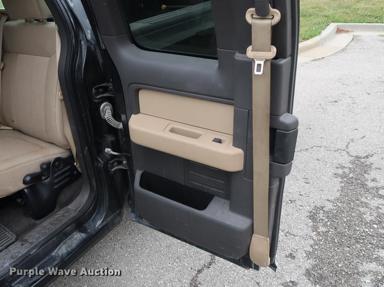 image for item AX9021 2012 Ford F150 SuperCab pickup truck